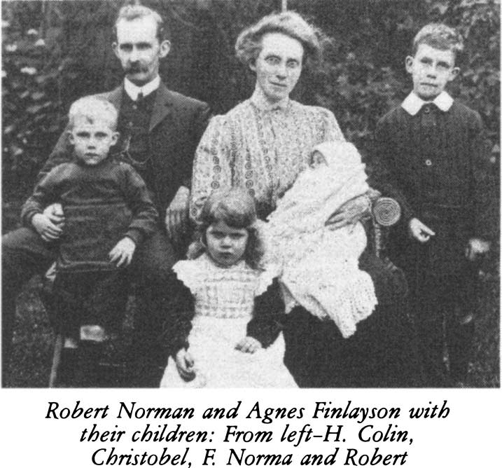 Photo of photos/Agnes Spittal Finlayson (nee McLennan) w family